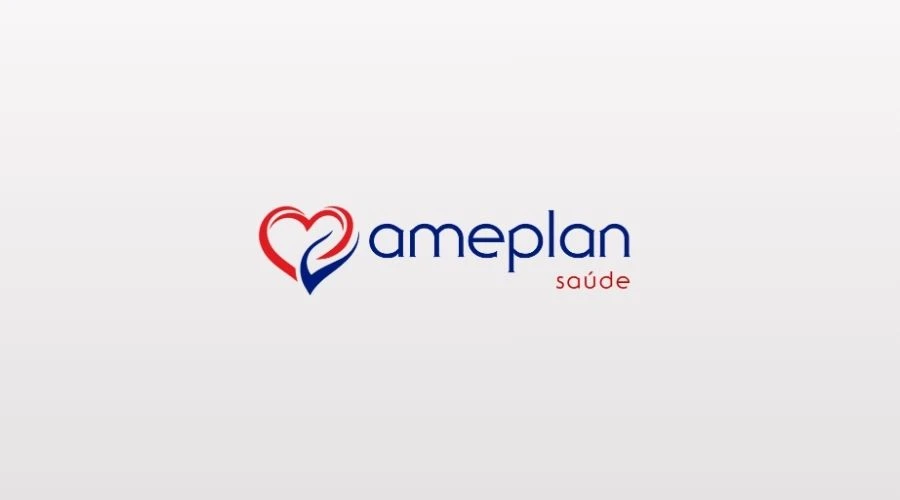 Equipa empresarial a rever a redução de custos com o Plano de Saúde Ameplan Empresarial