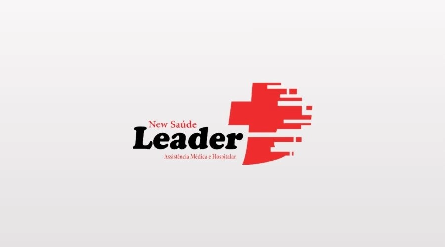 Gestores de RH avaliando as vantagens e a rede credenciada do Plano de Saúde Leader pelo CNPJ