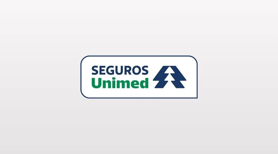 Diretoria corporativa analisando as vantagens e a rede premium do Plano de Saúde Seguros Unimed pelo CNPJ