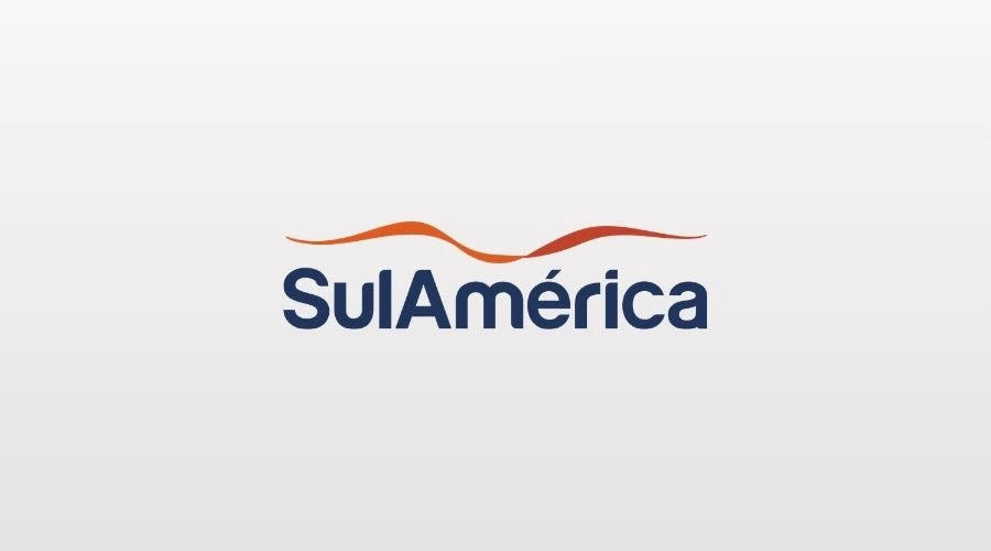 Diretores e gestores de RH analisando os diferenciais e a rede premium do Plano de Saúde SulAmérica pelo CNPJ